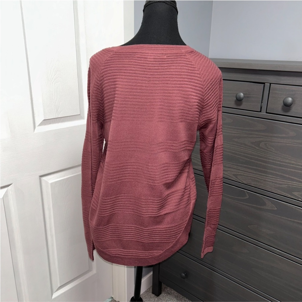 Only Top - Picture 3 of 5